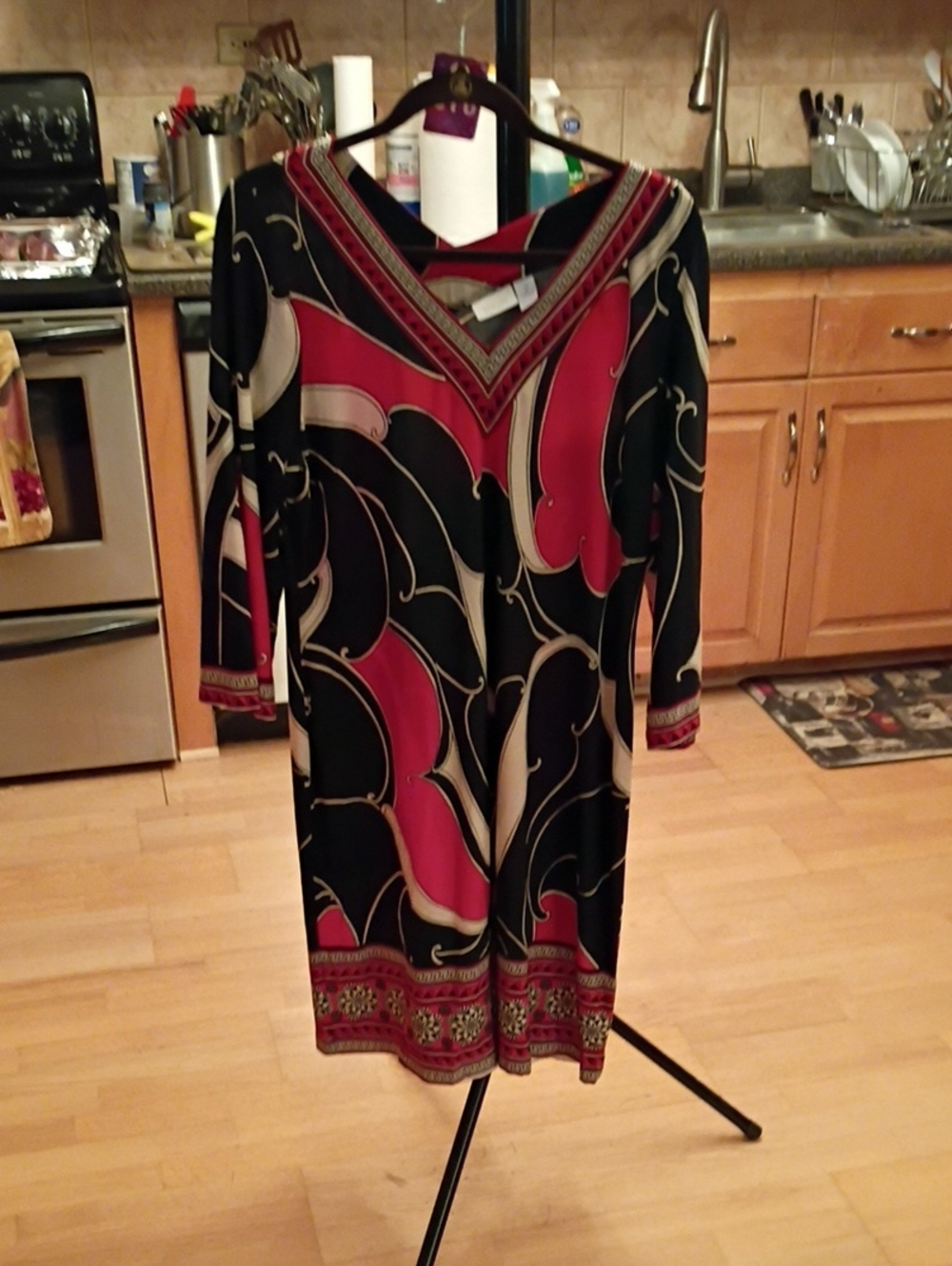 Chico's Black, Red & Cream V-Neck Long Sleeve Graphic Dress